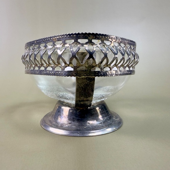 Vintage English Silverplate & Glass Heart Basket | Footed Handle Dish | England - Picture 10 of 16